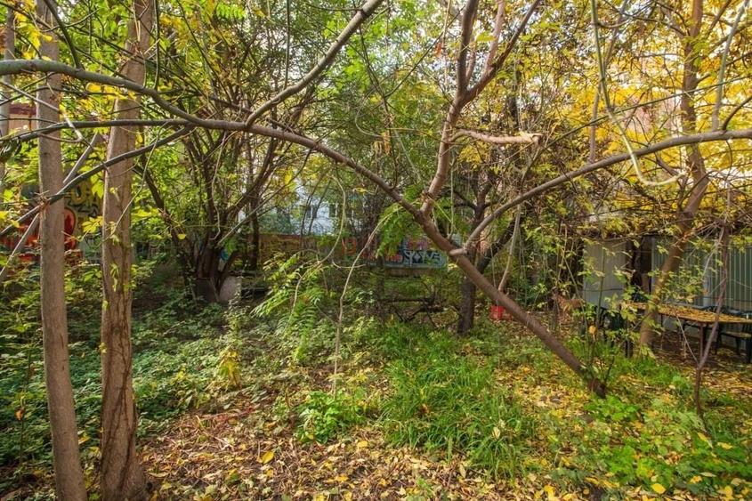 Casă individuală cu 7 camere semidecomandat cu Canalizare în Cantemir