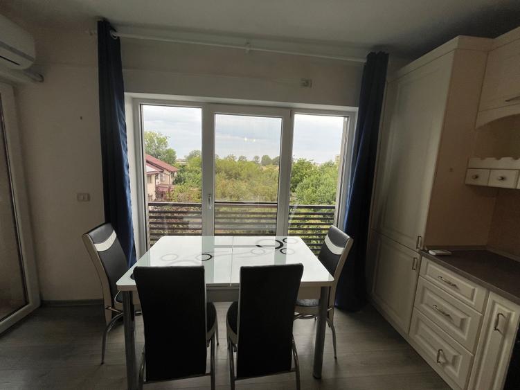 Apartament cu 3 camere decomandat în Giroc