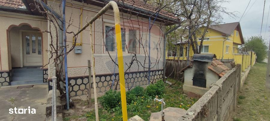 Casă cu 3 camere cu Teren 1361 Mp în Gârdani