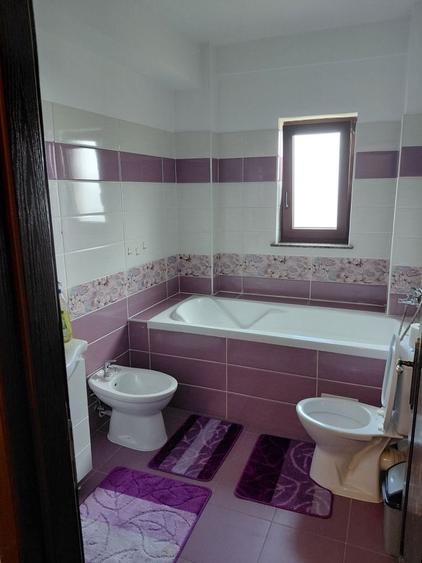Apartament cu 2 camere decomandat în Exterior Vest