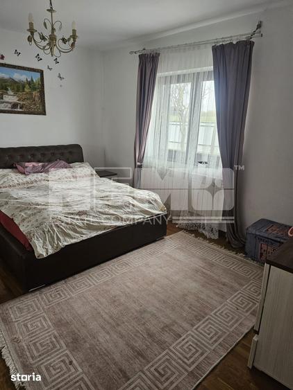 Casă cu 5 camere cu Teren 6000 Mp în Burla