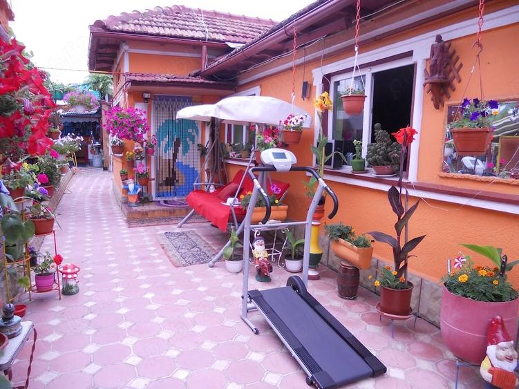 Casă cu 2 camere în Casa de Cultură
