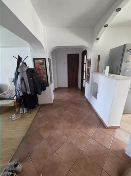 Apartament cu 3 camere decomandat în Centrul Civic