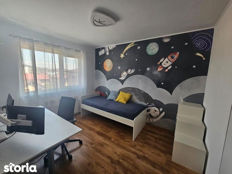 Apartament cu 3 camere, mobilat în Central