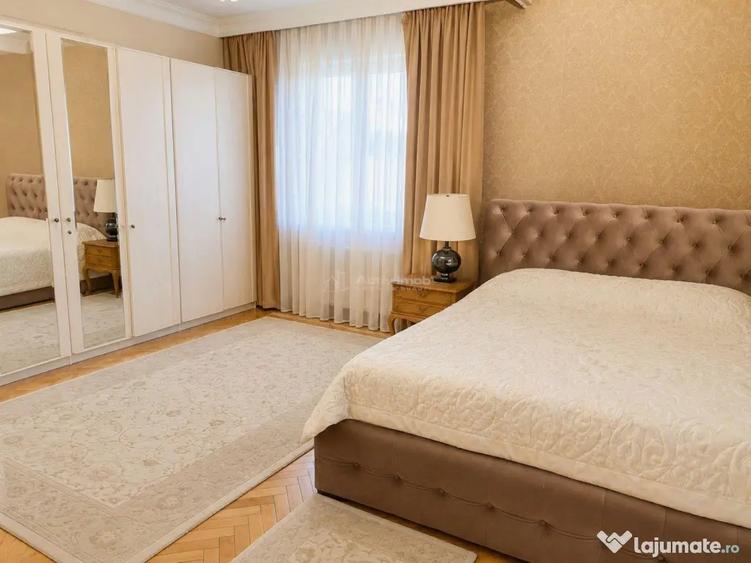 Casă cu 7 camere cu Teren 1200 Mp în Ferneziu