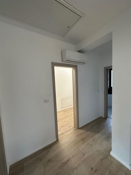 Casă cu 4 camere cu Canalizare în Dumbrăvița