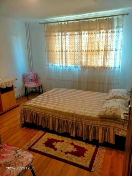 Apartament cu 2 camere decomandat în Micro 19