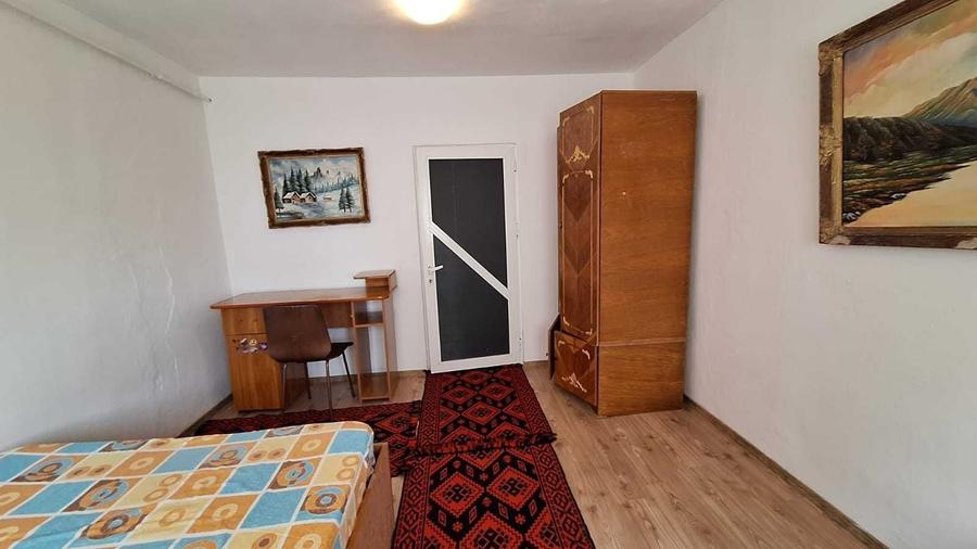 Apartament cu 2 camere decomandat în Industrială