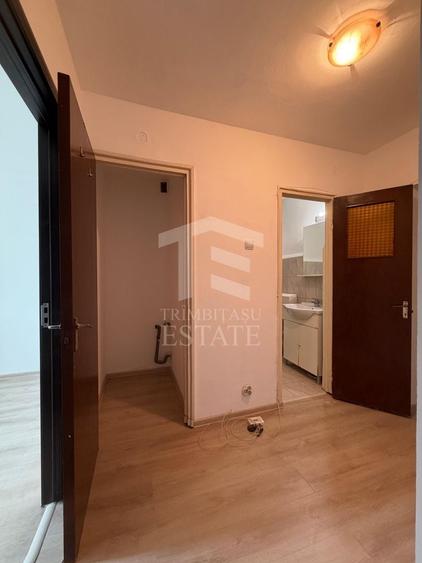 Apartament cu 2 camere decomandat în Titan