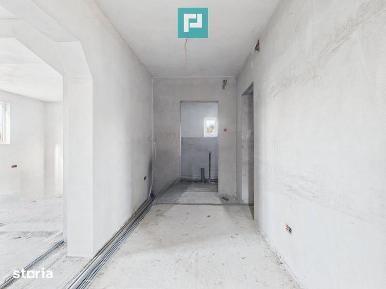 Casă cu 5 camere cu Teren 1260 Mp în Central