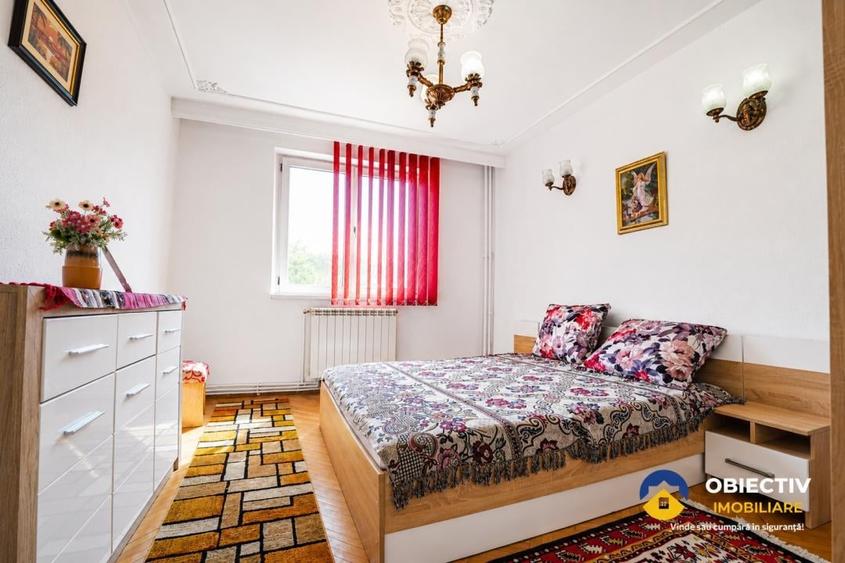Apartament cu 4 camere semidecomandat în Mărăței