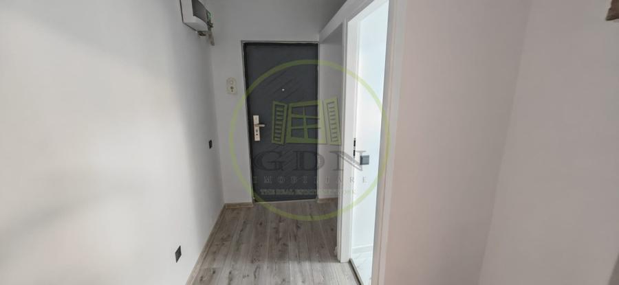 Apartament cu 2 camere semidecomandat în Sărari