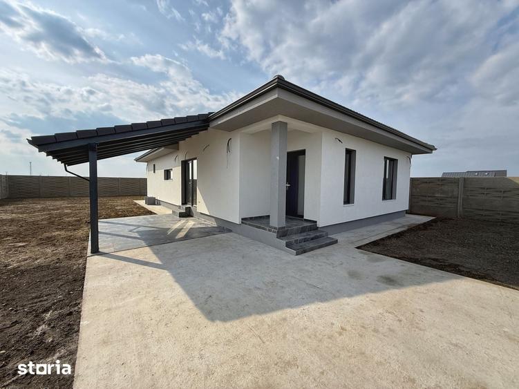 Casă cu 4 camere cu Teren 580 Mp în Sânmihaiu Român