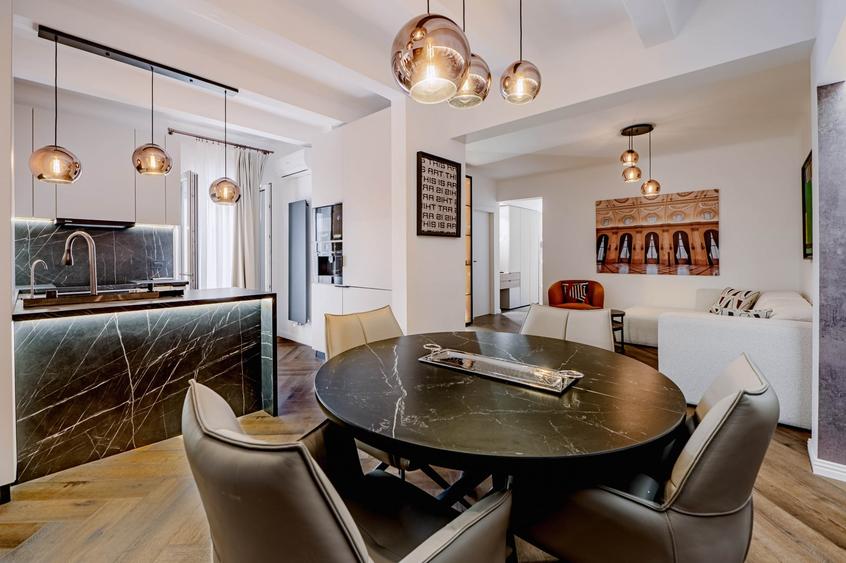 Apartament cu 3 camere semidecomandat, mobilat în Cișmigiu