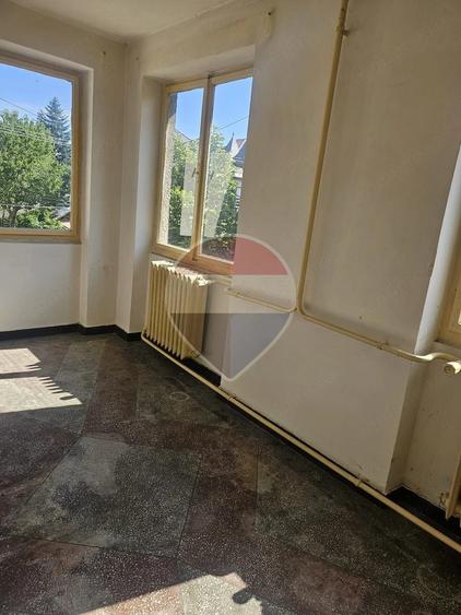 Casă cu 6 camere cu Teren 631 Mp în Ultracentral