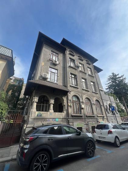 Apartament cu 2 camere decomandat în Universitate