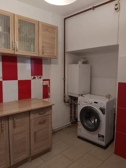 Apartament cu 2 camere semidecomandat, mobilat în Calea Victoriei