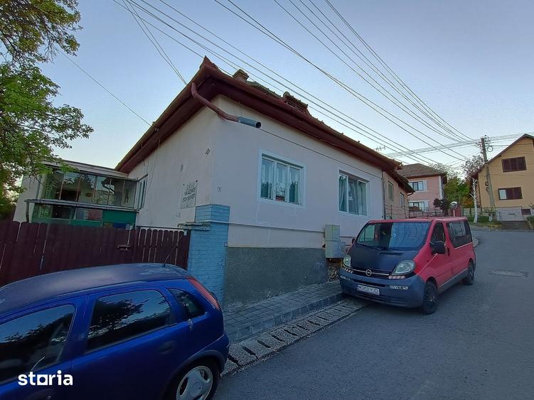 Casă cu 3 camere cu Teren 250 Mp în Central