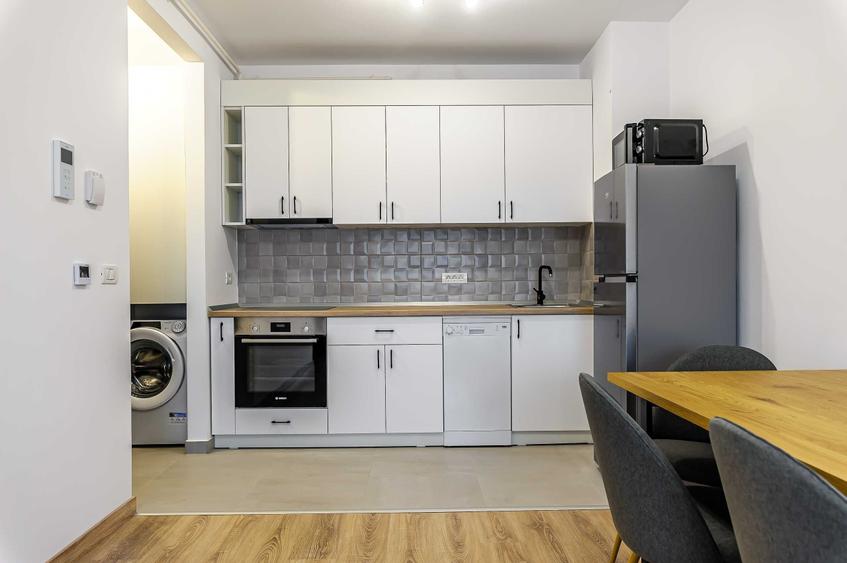 Apartament cu 2 camere semidecomandat în Est