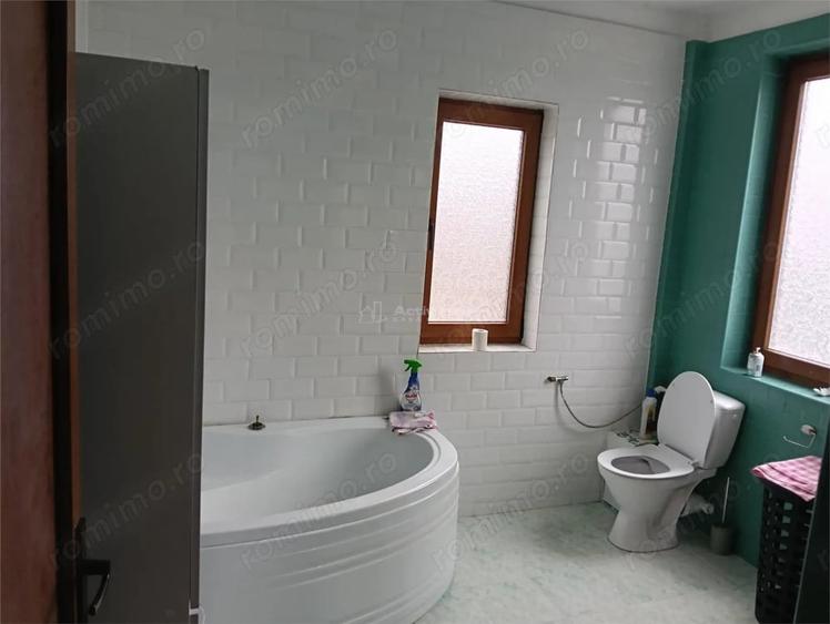 Casă cu 4 camere cu Teren 400 Mp în Central
