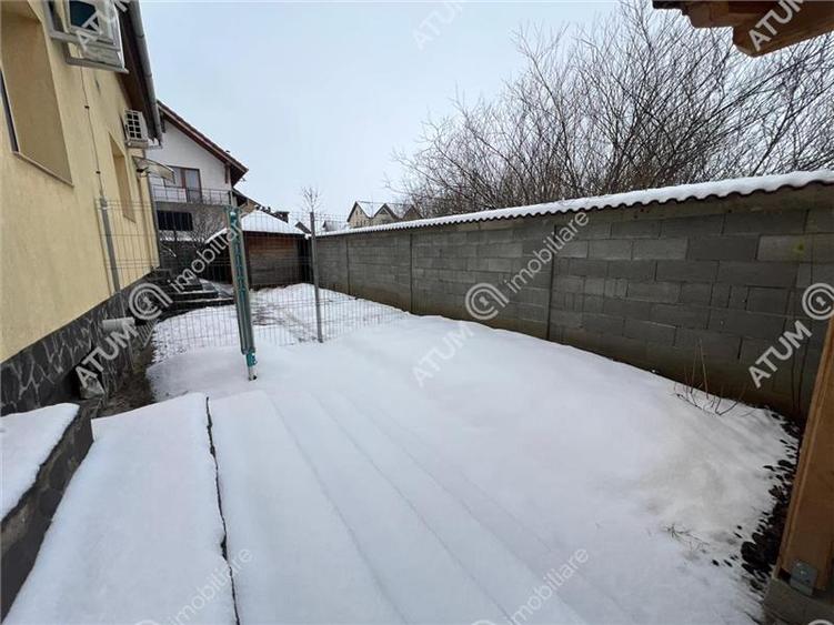 Casă individuală cu 5 camere cu Canalizare în Șelimbăr