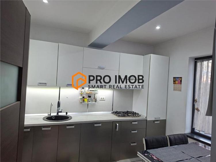Apartament cu 3 camere decomandat, mobilat în Brăilei