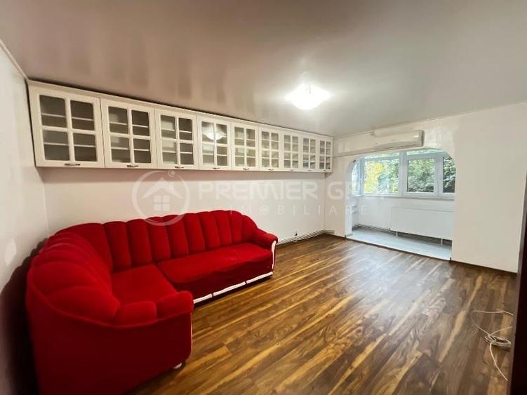 Apartament cu 3 camere decomandat în Galata