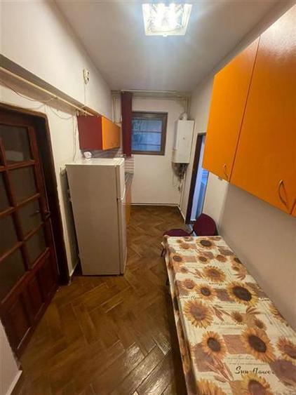 Apartament cu 3 camere circular în Tineretului