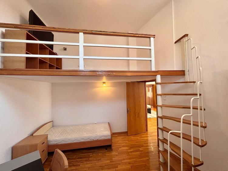 Apartament cu 3 camere, mobilat în Primăverii