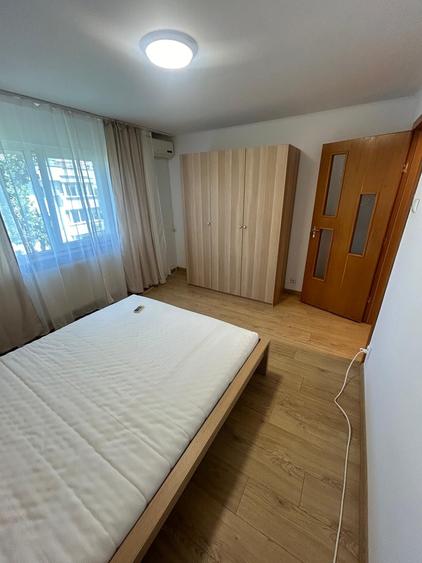 Apartament cu 2 camere semidecomandat în Vitan Mall