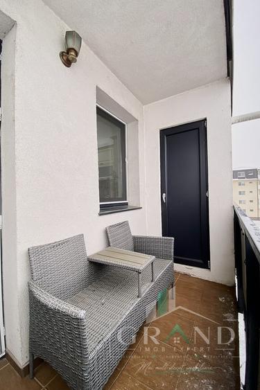 Apartament cu 3 camere semidecomandat, mobilat în Florești