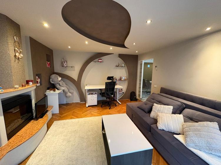 Apartament cu 3 camere decomandat în Mărăști