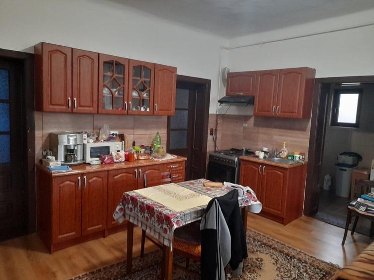 Casă individuală cu 5 camere cu Canalizare în Sângeorgiu de Mureș