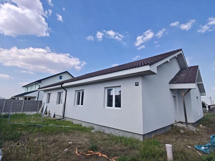 Duplex cu 3 camere cu Canalizare în Dudeștii Noi