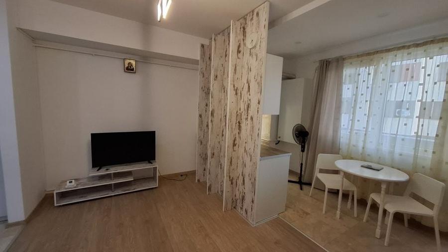 Garsonieră semidecomandată în Vest