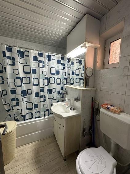 Apartament cu 2 camere decomandat în Republicii
