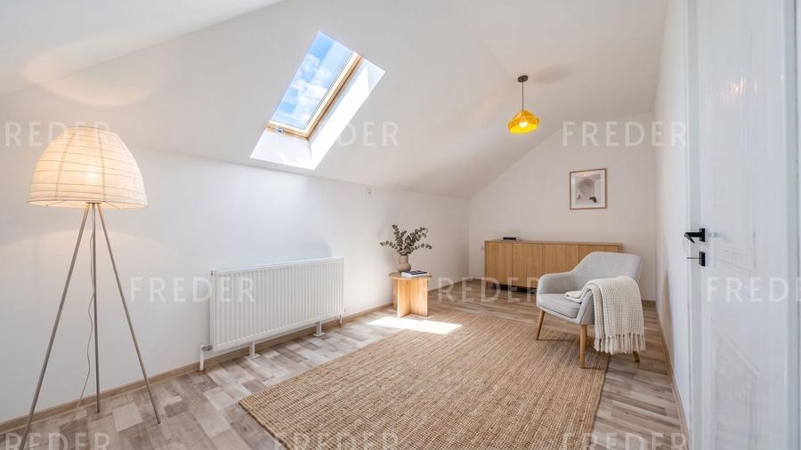 Duplex cu 3 camere cu Canalizare în Dascălu