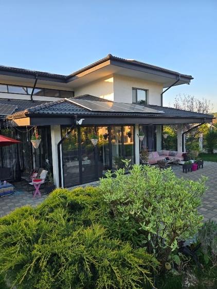 Casă individuală cu 4 camere cu Canalizare în Bucium