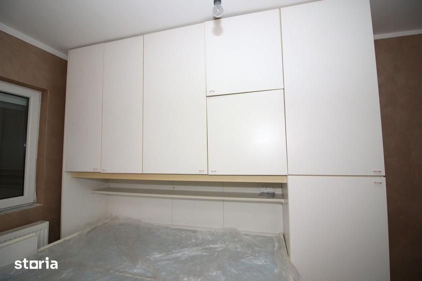 Apartament cu 3 camere decomandat în Est