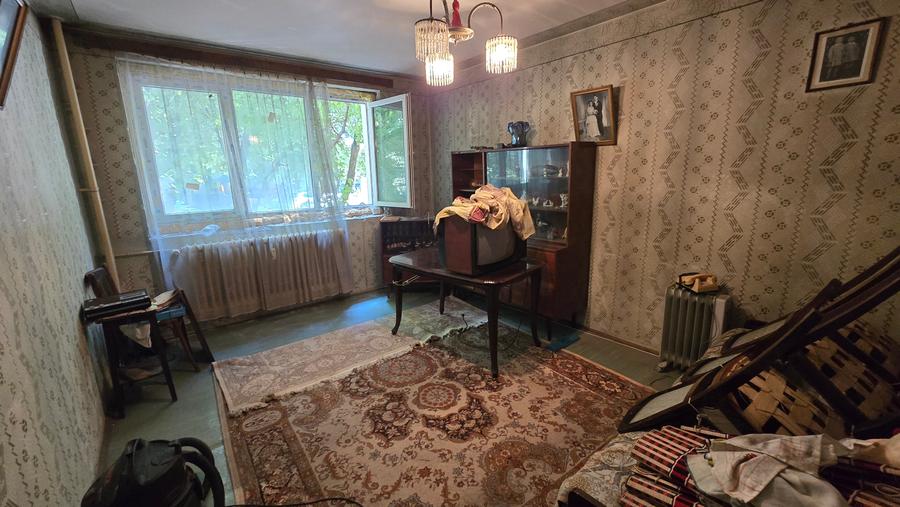 Apartament cu 2 camere decomandat în Berceni