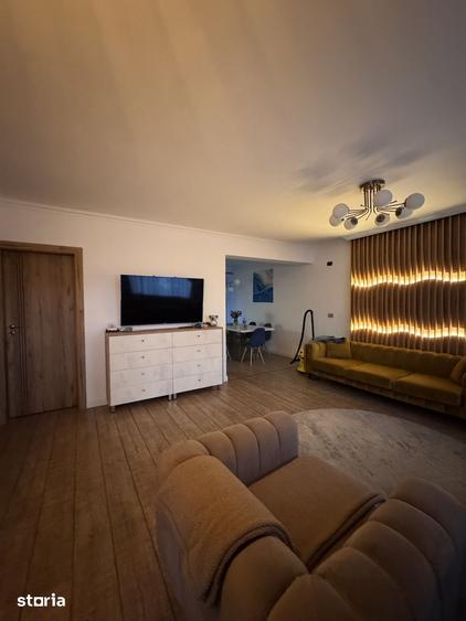 Casă cu 5 camere cu Teren 450 Mp în Central