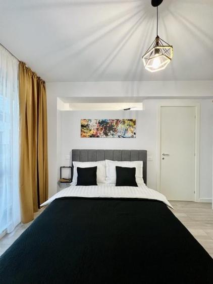 Apartament cu 2 camere semidecomandat, mobilat în 13 Septembrie