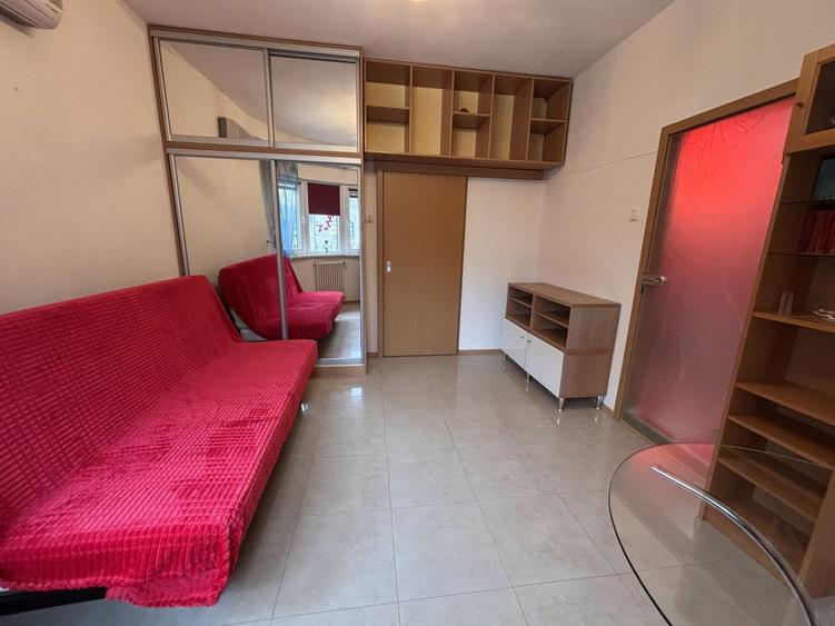 Garsonieră semidecomandată, mobilată în Iancului
