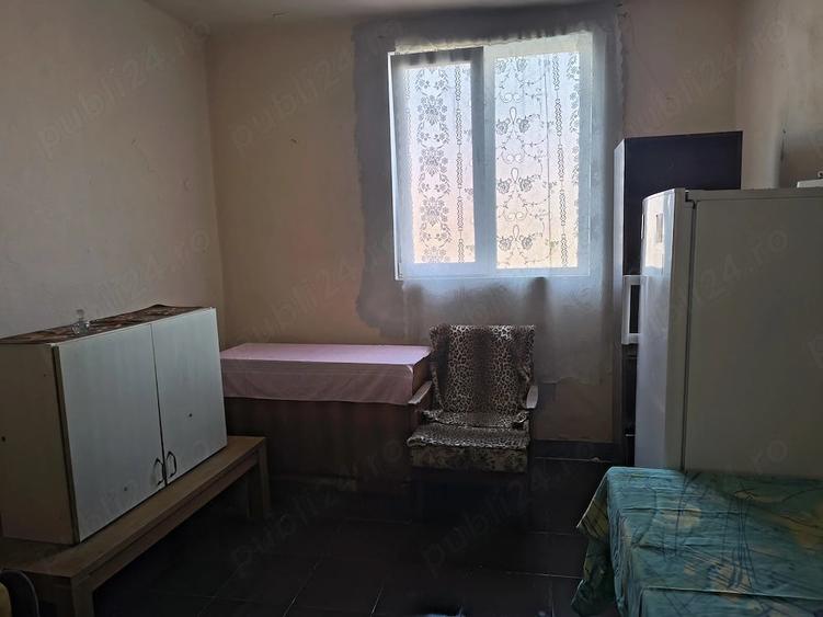Casă cu 3 camere cu Teren 2900 Mp în Gavojdia