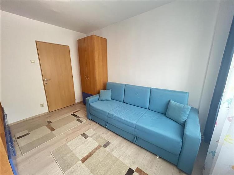 Apartament cu 3 camere decomandat, mobilat în Terezian