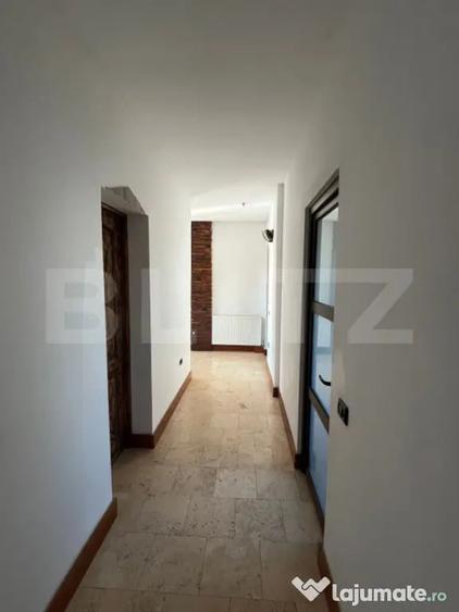 Casă cu 4 camere cu Teren 980 Mp în Valea