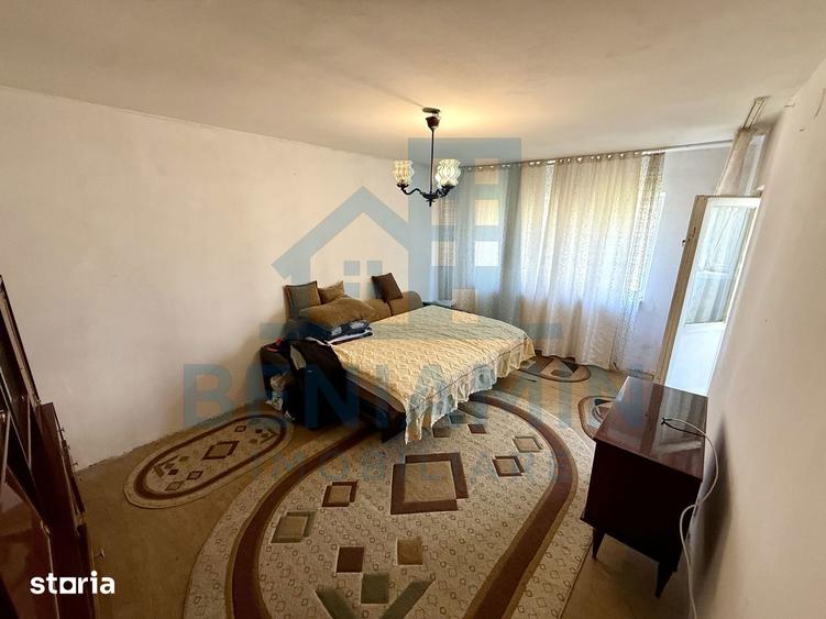 Apartament cu 2 camere decomandat în Rovine