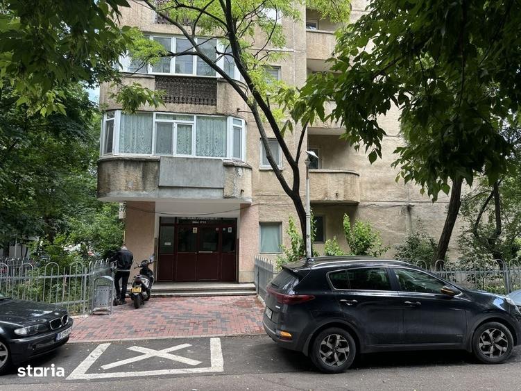 Garsonieră decomandată în Vitan