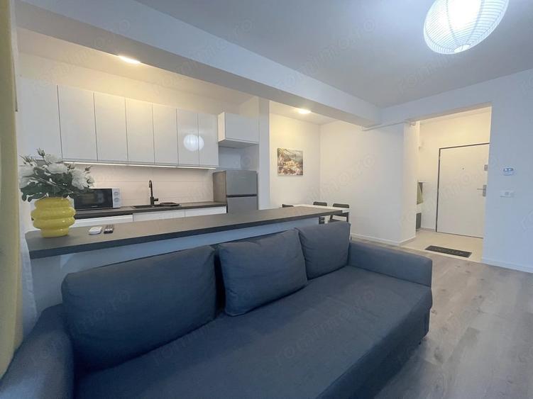 Apartament cu 3 camere decomandat în Circumvalațiunii