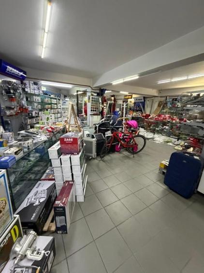 Spațiu comercial, de 1,300 mp, în Filiași